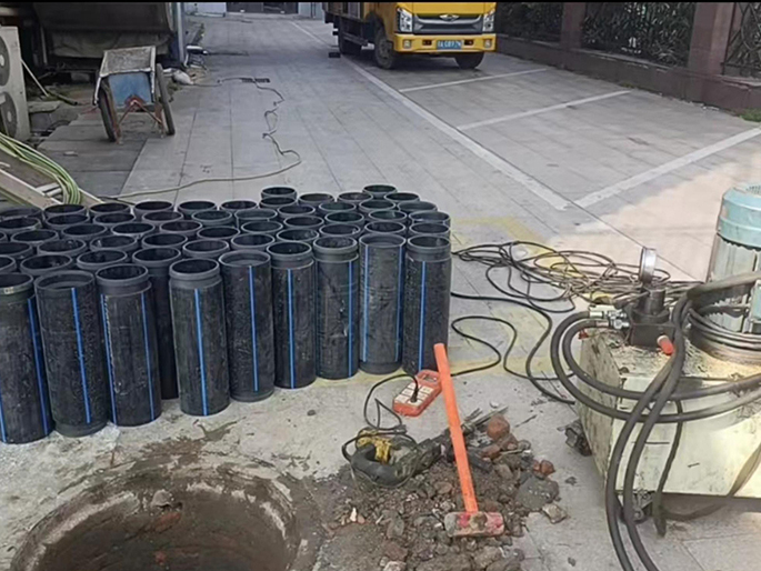 安顺PE置换管厂家 DN315置换管 非开挖管短管置换